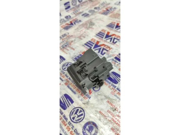 8V1927225A | Elektronik El Freni Düğmesi | Audi A3, RS 3 VAG