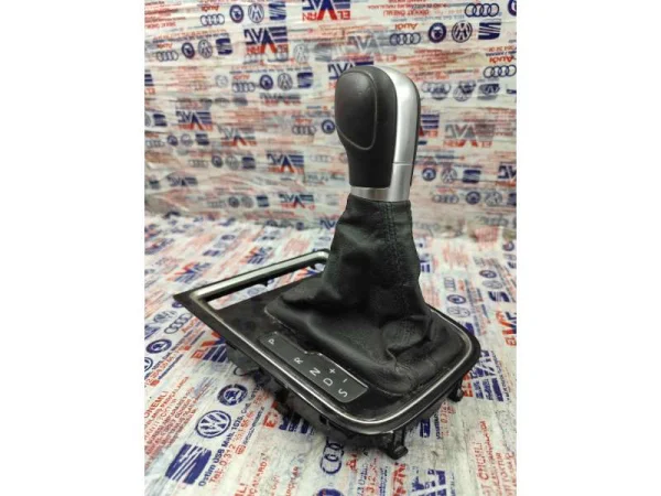5C7713203H | VW Jetta Komple Otomatik Vites Topuzu Ve Çerçevesi VAG