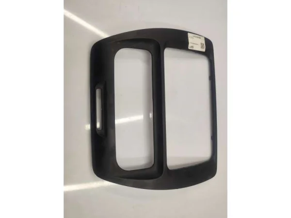 5C6858069A | VW Jetta Orta Teyp Çerçevesi VAG
