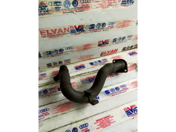 3C0858069AE | VW Passat Teyp Çerçevesi VAG