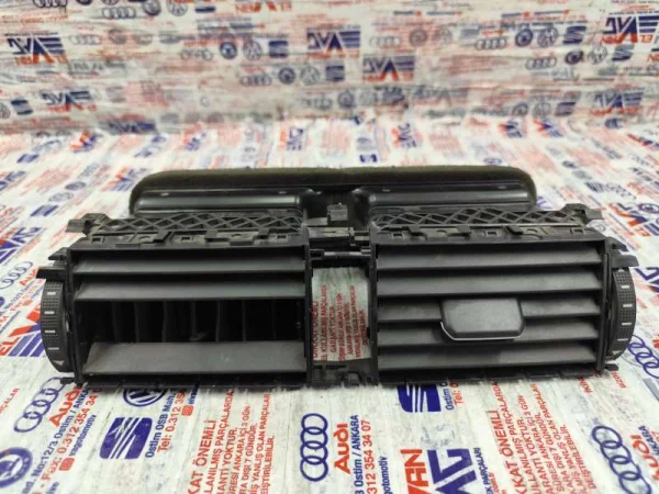 5C7857059F | VW Jetta Komple Havalandırma Izgarası VAG