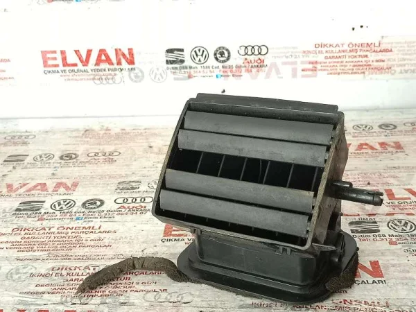 7H1819204C | VW Transporter Sağ Göğüslük Havalandırma VAG