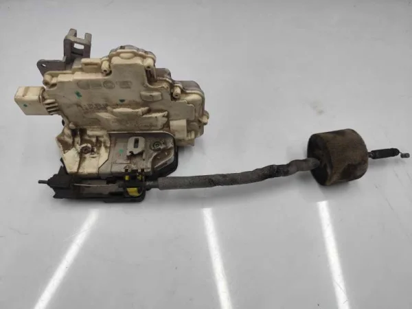 1P0839015 | Seat Leon Arka Sol Kapı Kilit Mekanizması VAG
