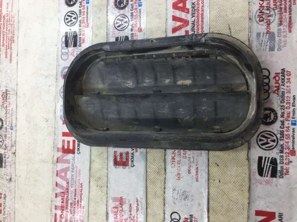 6R0819465 | Bagaj Havalandırma Izgarası | VW Golf, Passat, Polo - Audi A3 - Skoda Rapid VAG