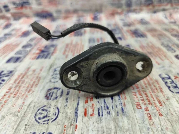 2K0843639E | VW Caddy Sürgülü Kapı Merkezleme Pim Yuvası VAG