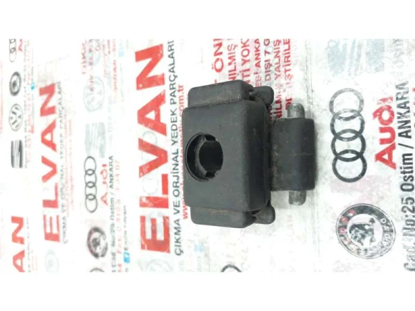 701857131 | Torpido Kilidi | VW Caddy, Caravelle, Polo - Seat Cordoba, Ibiza, Inca VAG