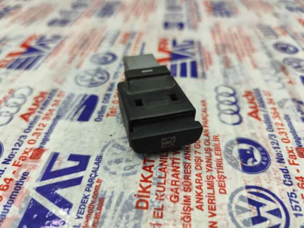 6Q0959859 | Cam Kilitleme Düğmesi | VW Polo - Seat Ibiza VAG