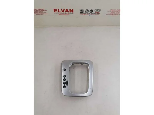 5N1713203S | VW Tiguan Vites Topuzu Körüğü VAG