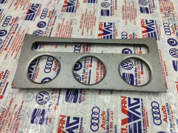 3C0863100 | VW Passat Klima Kontrol Paneli Çerçevesi VAG