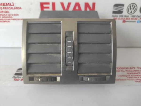 3U0819203C | Skoda Superb Arka Havalandırma Izgarası VAG