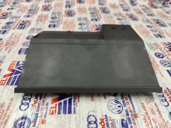 5E1857367B | Skoda Octavia USB Aux Girişi VAG