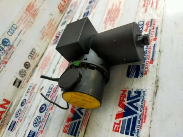 1L0862257A | Merkezi Kilit Pompası | VW Caddy, Polo - Seat Cordoba, Inca, Toledo VAG