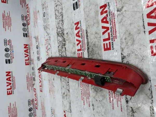 5K0945087C | Üst Orta Üçüncü Stop Fren Lambası | VW Golf, Polo VAG