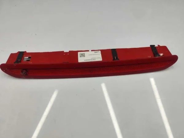 5K0945087C | Üst Orta Üçüncü Stop Fren Lambası | VW Golf, Polo VAG