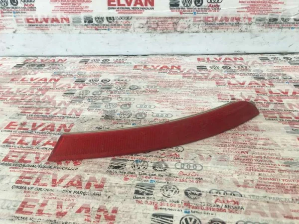 1P0945105B | Seat Leon Arka Tampon Sol Reflektörü VAG