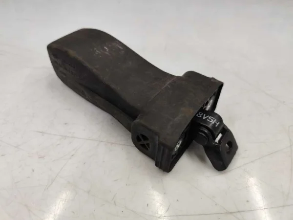 8V5839267 | Audi A3 Kapı Stoper Kapağı VAG