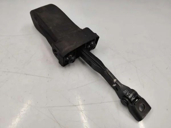 8V5837267 | Kapı Gergi Kapağı | Audi A3, TT VAG