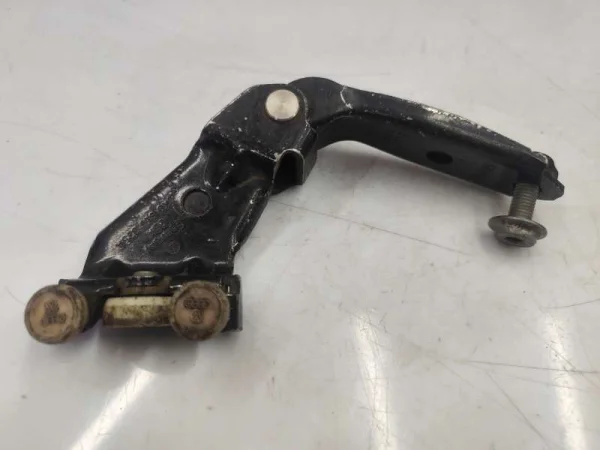 2K0843335A | VW Caddy Sürgülü Kapı Orta Sol Makarası VAG
