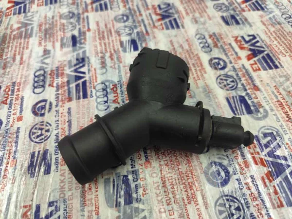 1K0122291AE | Sensörlü Su Flanşı | VW Caddy, CC - Audi A3, TT - Seat Altea, Leon VAG