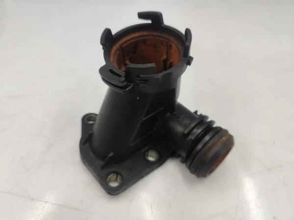 04L121111 | Komple Termostat Yuvası VAG