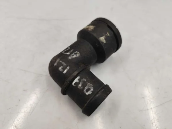 037121619 | Alt Su Flanşı | VW Caddy, Golf, Jetta - Seat Alhambra, Cordoba, Ibiza VAG
