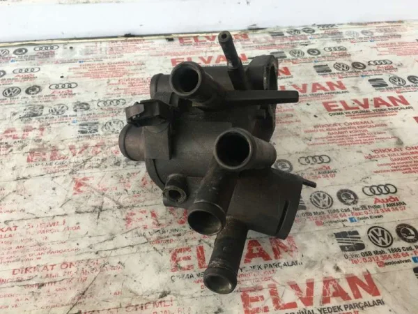 032121111A | Komple Termostat | VW Golf, Polo VAG