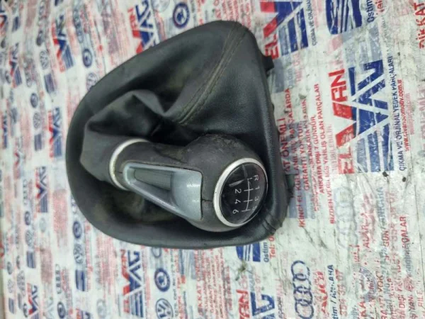 5P0863279 | Vites Topuzu ve Körüğü VAG