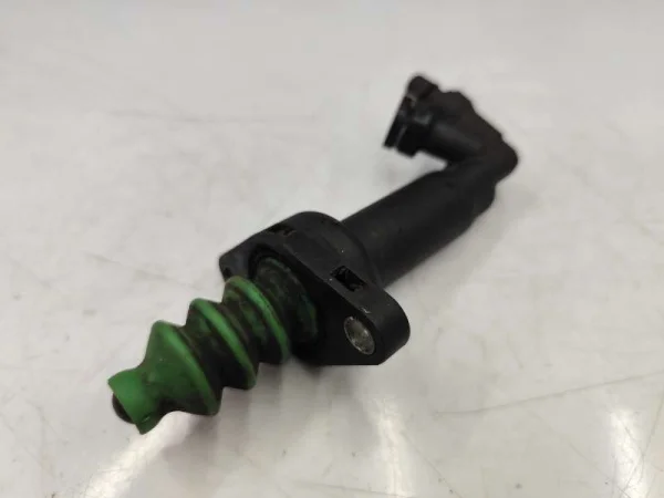 7H0721261A | VW Transporter Hidrolik Debriyaj Alt Merkezi VAG