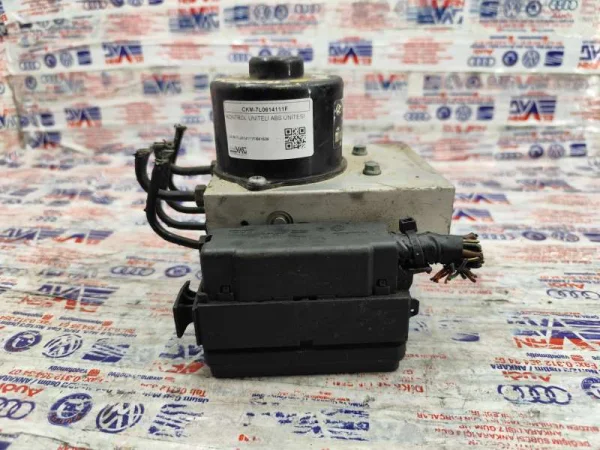 7L0614111F | VW Touareg ABS Beyni VAG