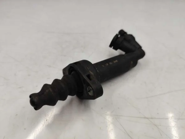 7H0721261B | VW Transporter Hidrolik Debriyaj Alt Merkezi VAG