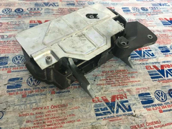 7E0827264B | Bagaj Açma Mekanizması | VW Caddy, Transporter VAG
