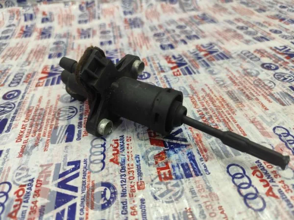6R0721388 | VW Polo Hidrolik Debriyaj Üst Merkezi VAG