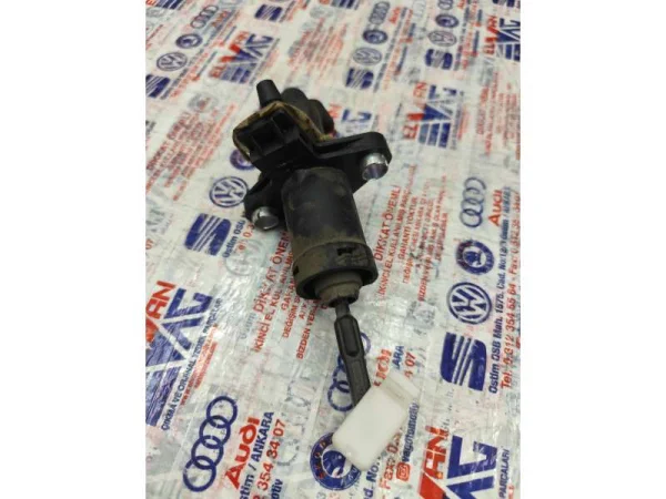 6R0721388 | VW Polo Hidrolik Debriyaj Üst Merkezi VAG