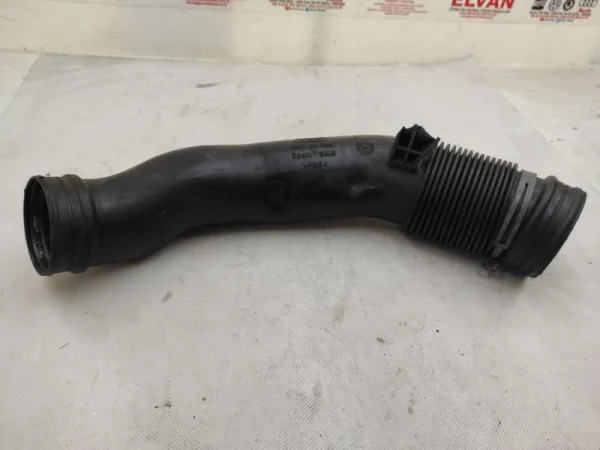06D129534 | Audi A4 Hava Filtresi Hortumu VAG