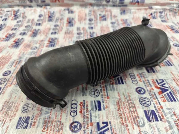 1K0129684L | Hava Filtre Borusu | VW CC, Eos - Audi A3, TT - Seat Altea, Leon VAG