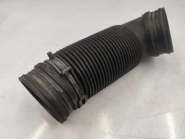 1K0129684B | Hava Filtre Borusu | VW Caddy, Golf, Jetta - Audi A3 - Seat Altea, Leon VAG