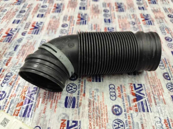 1K0129684B | Hava Filtre Borusu | VW Caddy, Golf, Jetta - Audi A3 - Seat Altea, Leon VAG