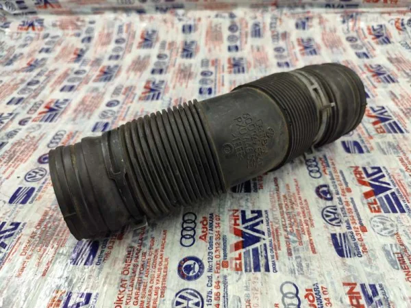 6Q0129684C | Hava Filtre Borusu | VW Polo - Seat Ibiza - Skoda Fabia VAG