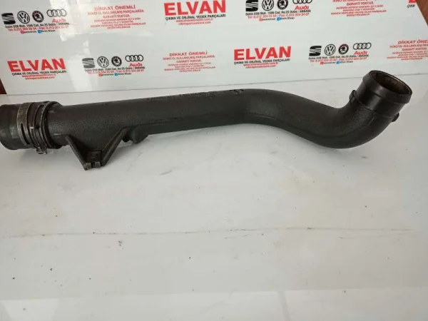 3A0145958C | VW Passat İntercooler Basınç Hortumu VAG