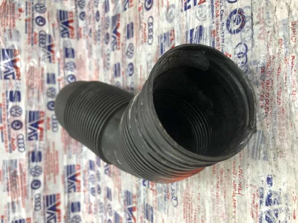 6Q0129684P | Hava Filtre Emiş Borusu | VW Polo - Seat Ibiza - Skoda Fabia VAG