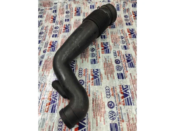028129627L | VW Transporter Emme Borusu Turbo Hortumu VAG