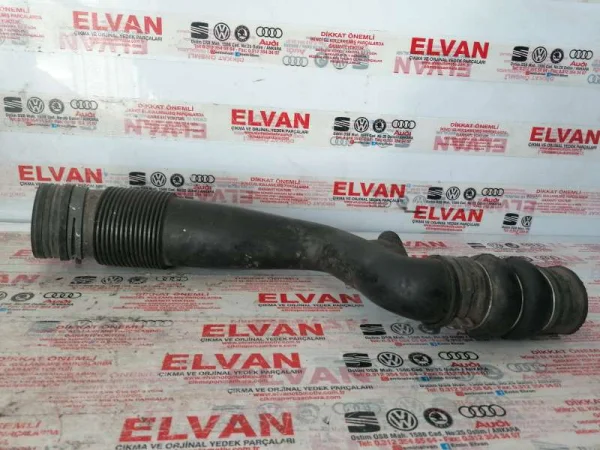 028129627L | VW Transporter Emme Borusu Turbo Hortumu VAG