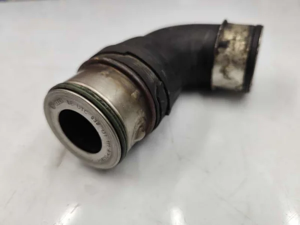 038131111A | Turbo Hava Hortumu VAG