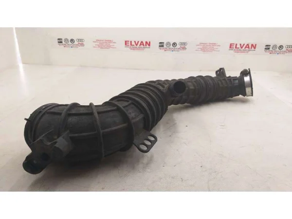 7E0129615C | VW Transporter Hava Filtre Hortumu VAG