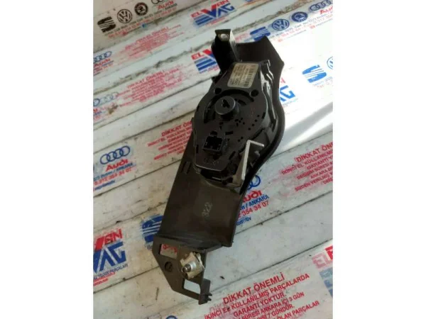 8T1858341B | Küllük | Audi A4, A5 VAG