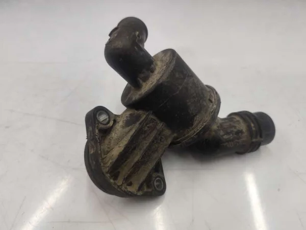 03L121111AD | Komple Termostat | Audi A4, A5, A6, Q5 VAG