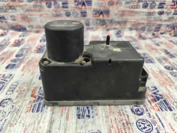 1H0962257 | Merkezi Kilit Pompası | VW Golf, Jetta, Passat, Vento VAG