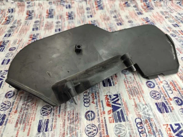 04B109107 | Üst Triger Kayışı Kapağı | VW Polo - Audi A1 - Seat Ibiza, Toledo VAG