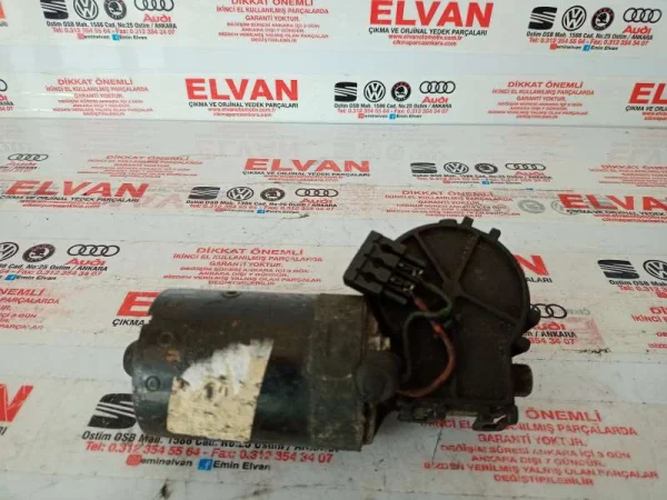 0390246151 | Ön Silecek Motoru VAG