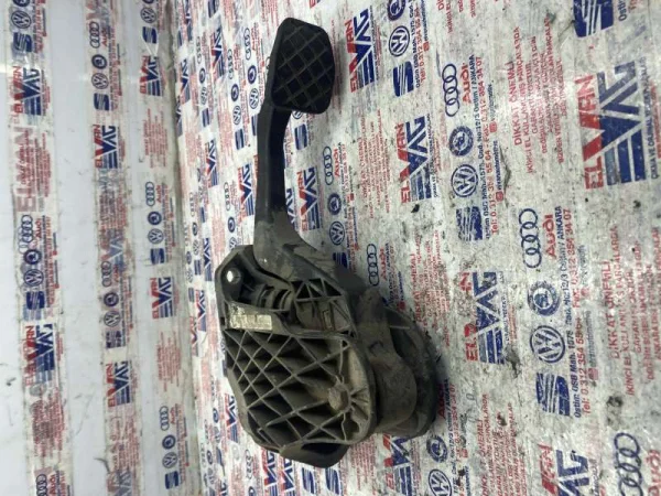 2H6129604 | VW Amarok Hava Emiş Borusu VAG